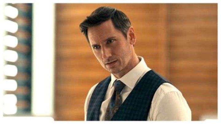 Derek Wilson as Robert Vernon aka Tek Knight in Gen V