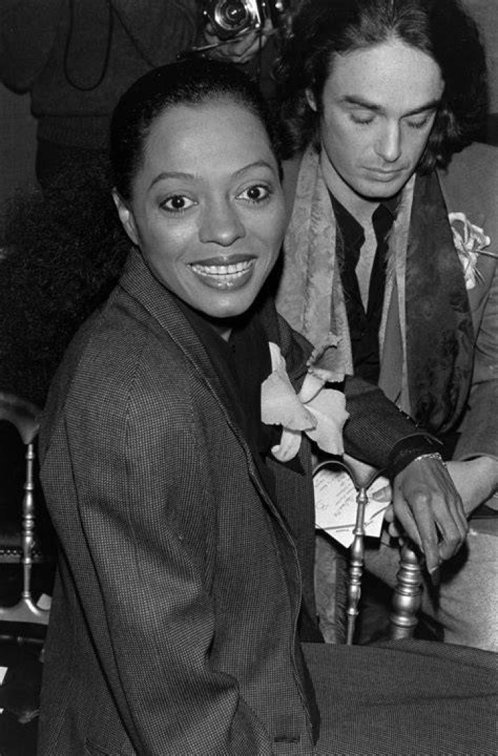 Diana Ross h