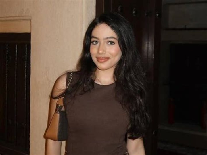 Meera stars Meera stars