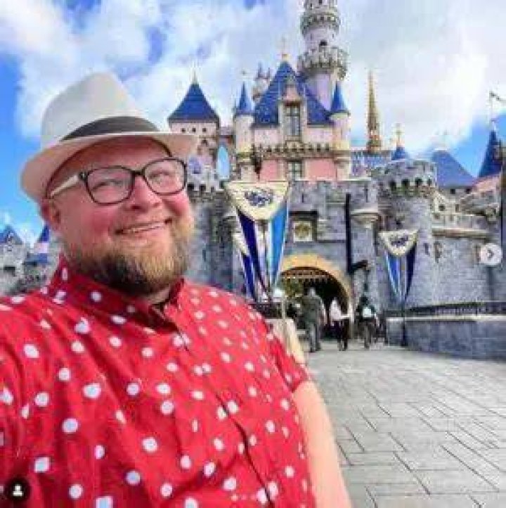 Paging Mr. Morrow Net Worth & Earnings (2024)