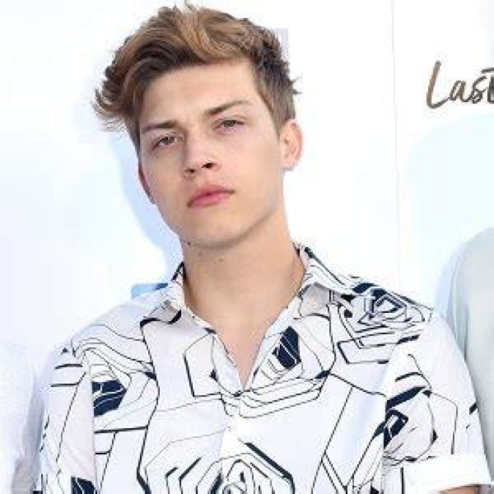 Ricky Garcia Biography