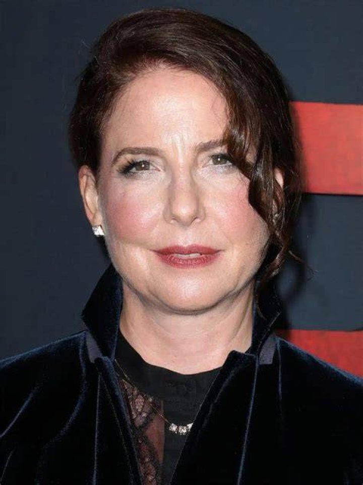 Robin Weigert Net Worth