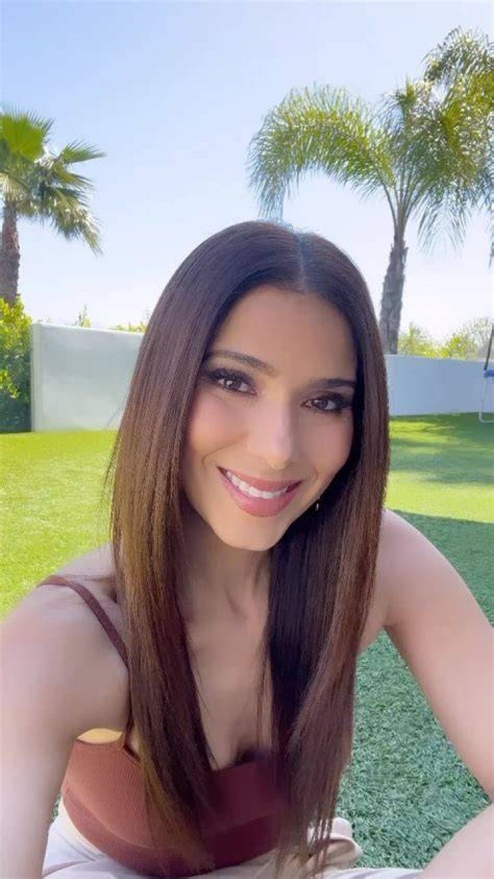 Roselyn S&aacute;nchez Biography