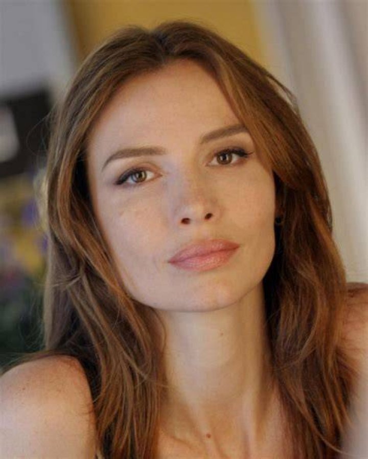 Saffron Burrows Workout Routine