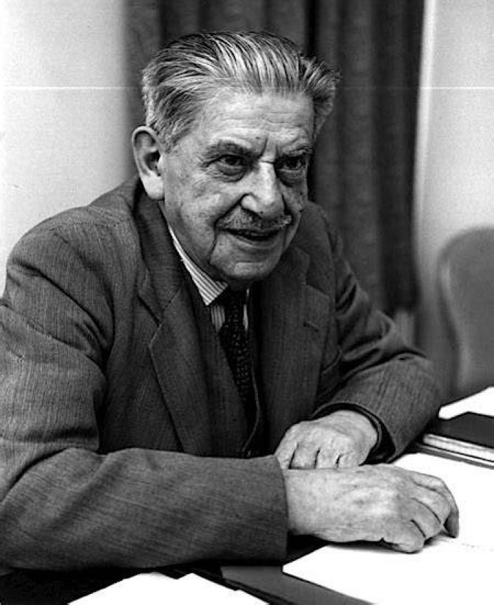 Sir Isaac Shoenberg Sir Isaac Shoenberg