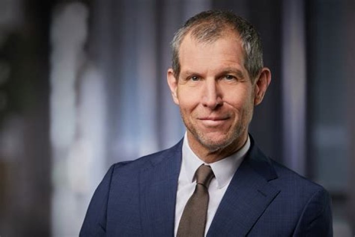 Stefan Benz