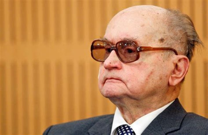 Wojciech Jaruze... Biography