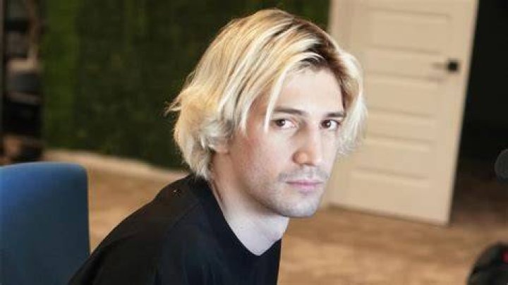 xQc xQc