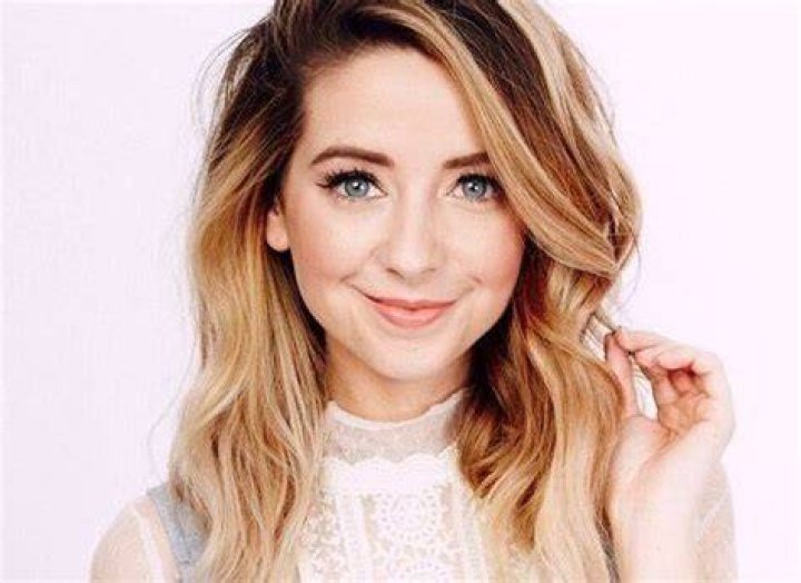 Zoella Biography